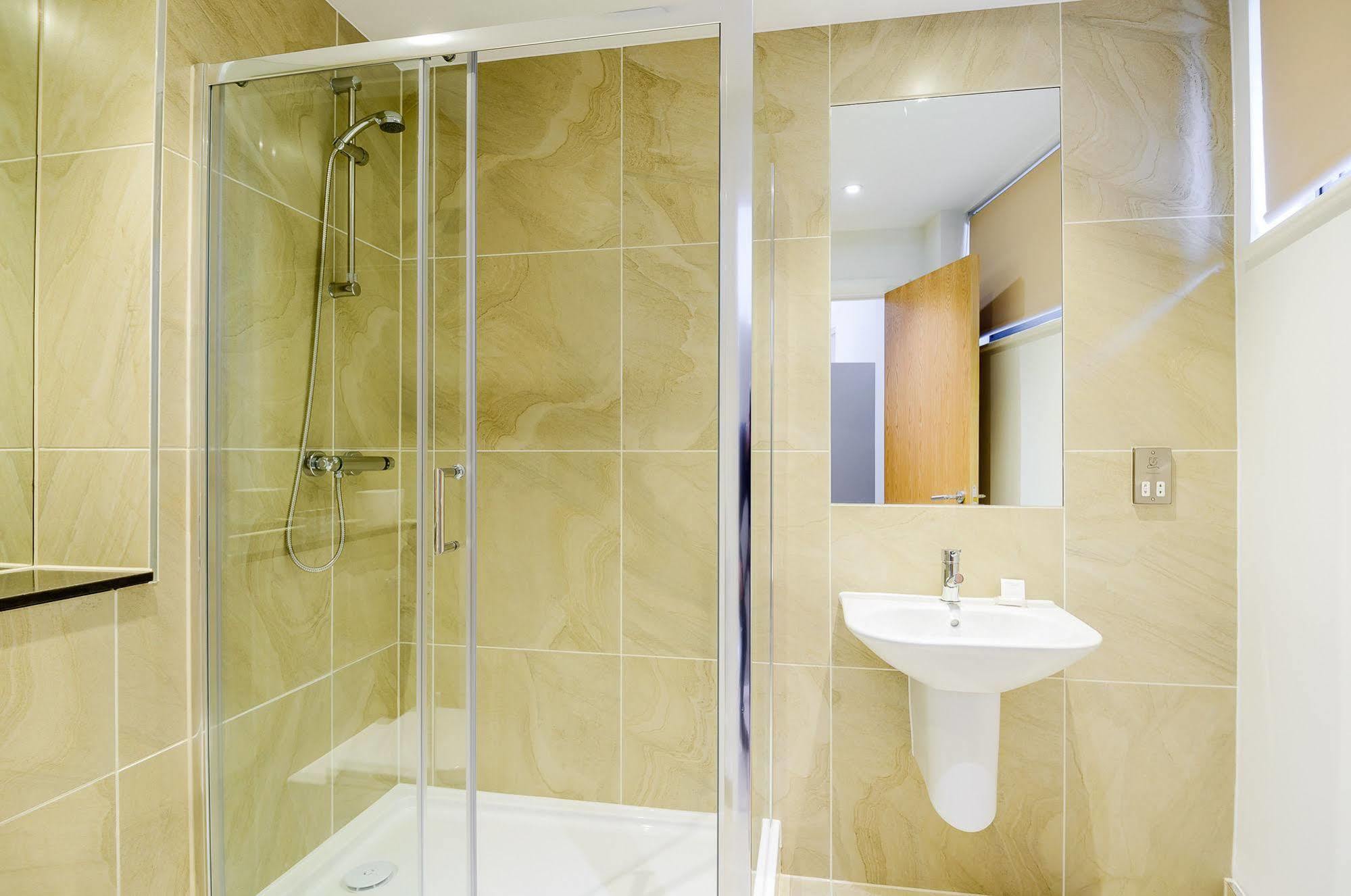 Tooley Street Apartments By Viridian Apartments Лондон Екстериор снимка